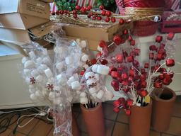 Baskets Soar light wreaths Christmas sprays in silver gold and reds