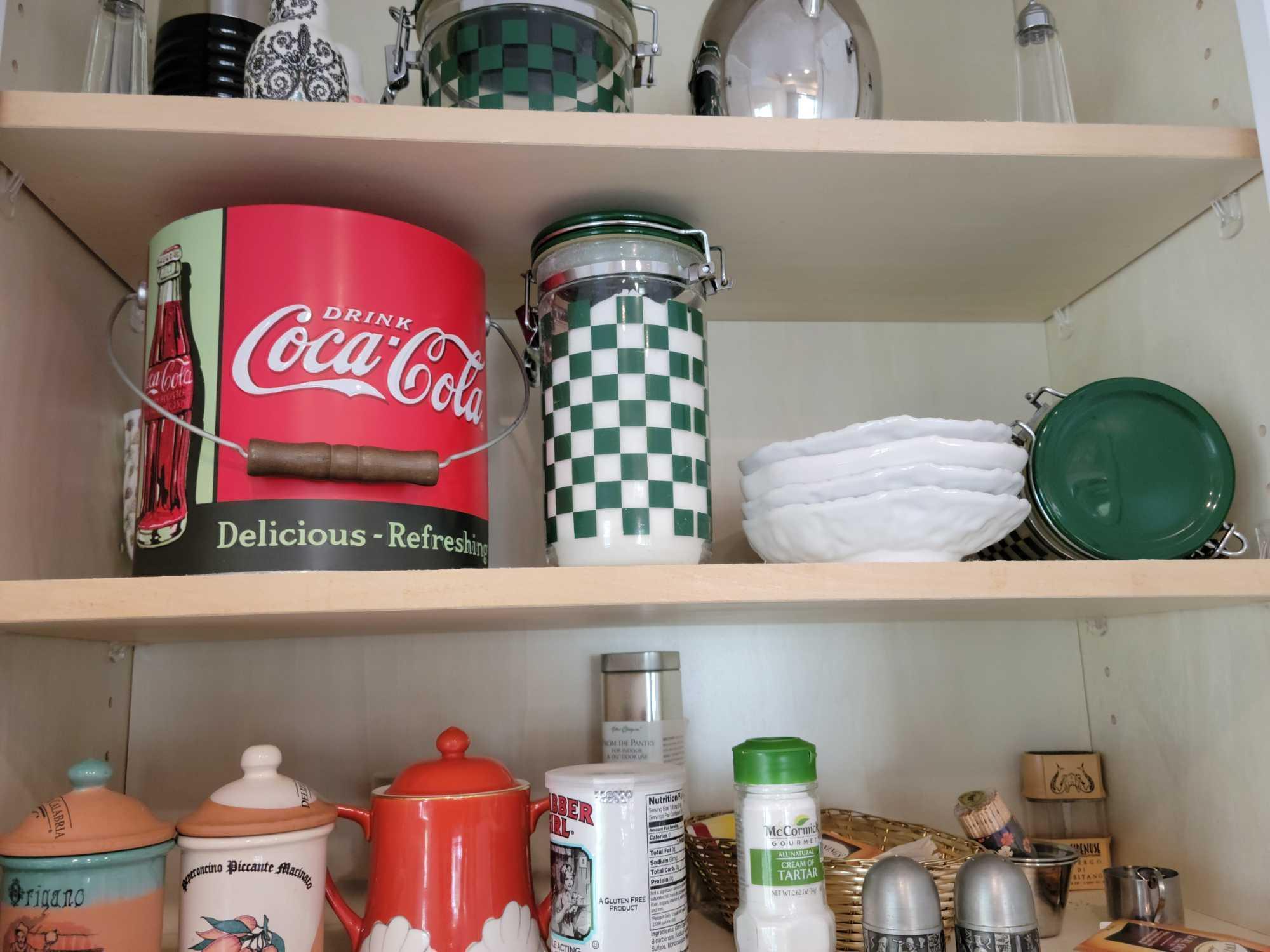 Contents of Kitchen Cabinets Henckles Knives