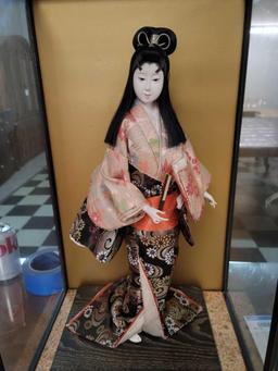 Hakata doll with nice wooden and glass case