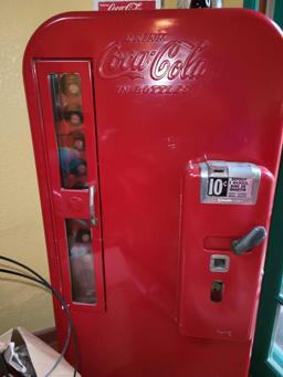 Vintage Original 10 cent Coke machine