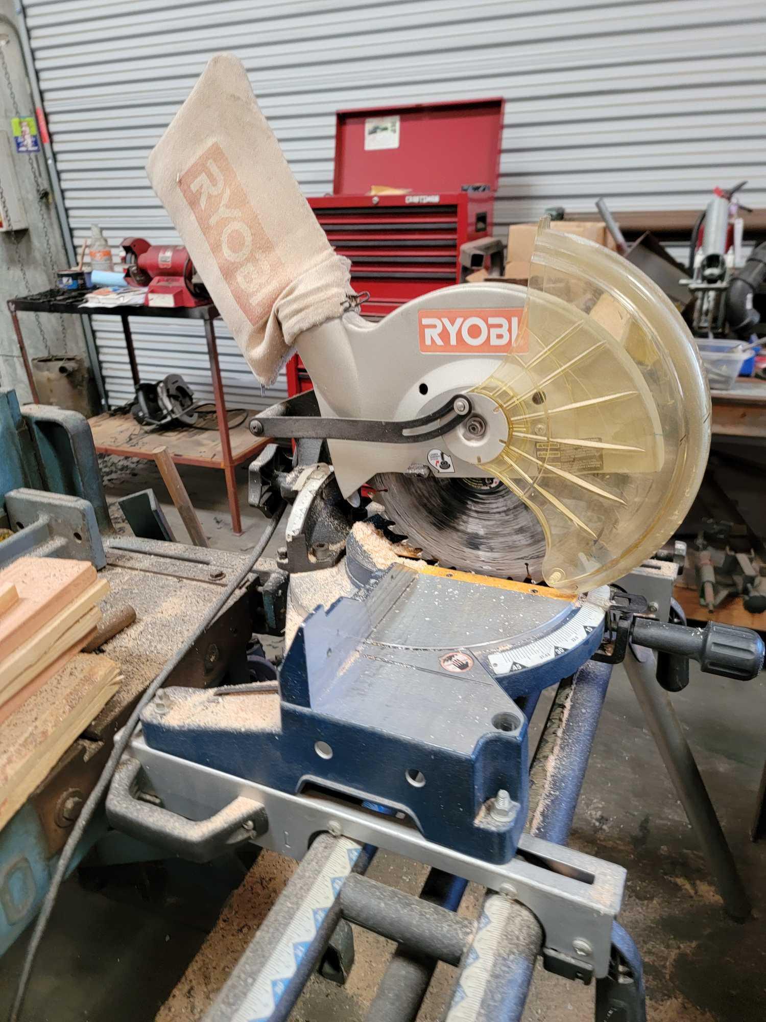 Ryobi Standing 10in Laser Mitre Saw