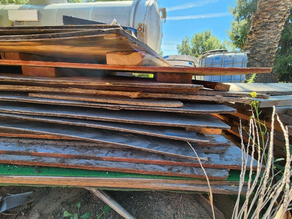 pallet of spare wood various sizes mostly 4x8ft