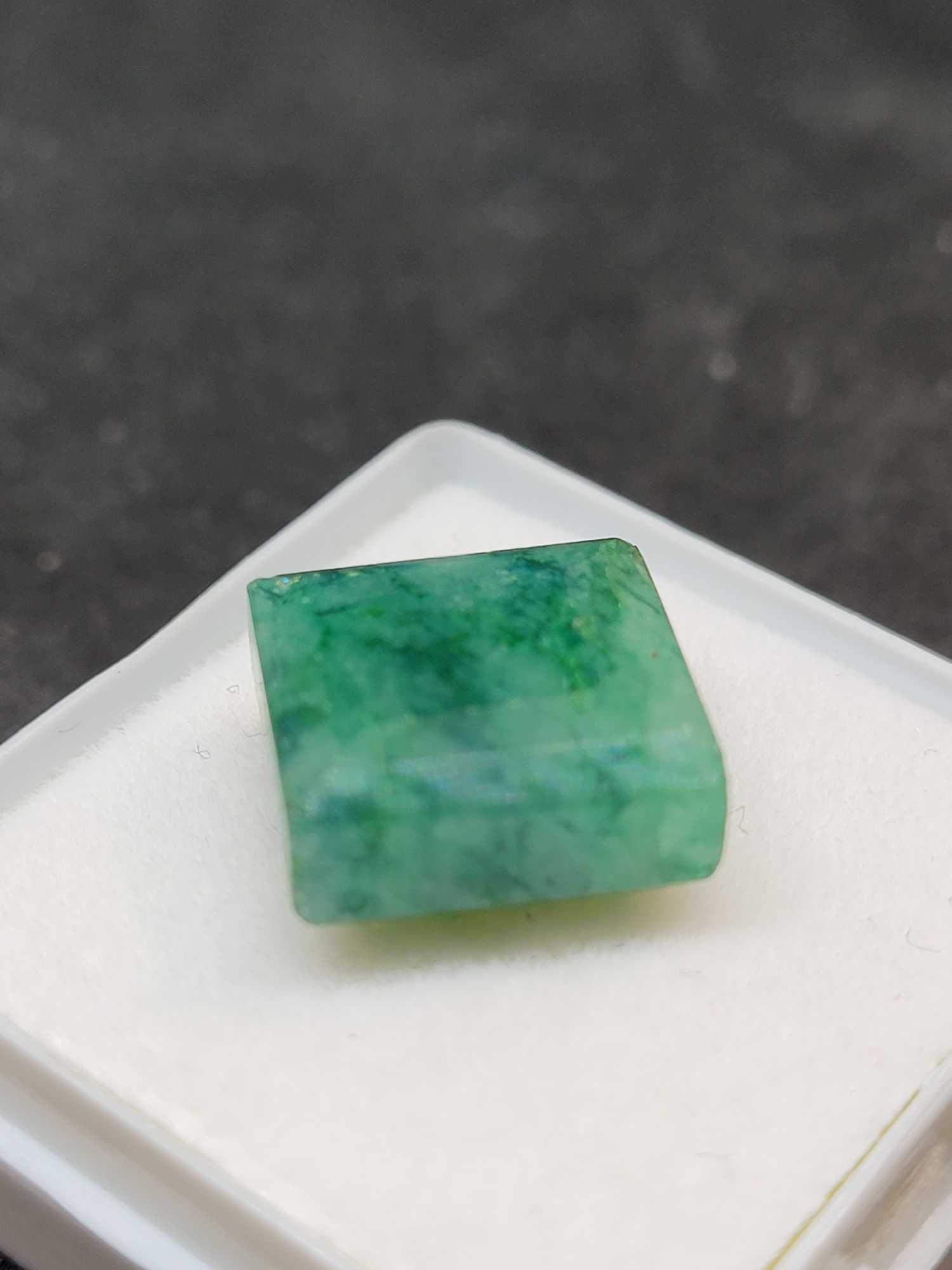 9.38ct huge green Emerald gemstone