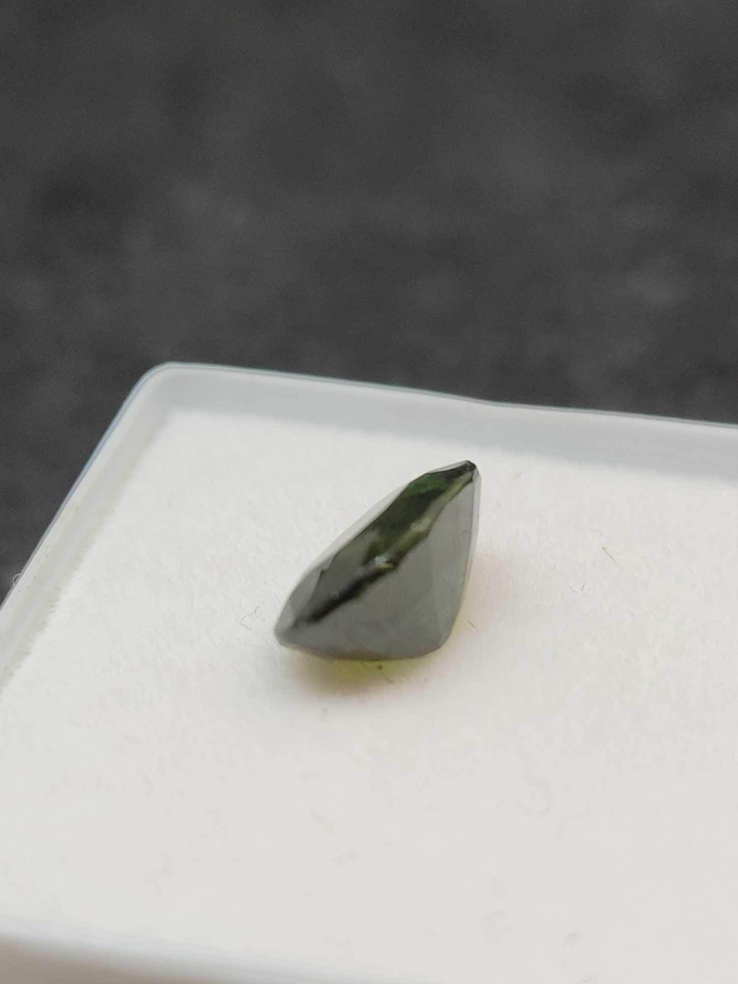 Green songea Sapphire high quality top AAA beauty 2.37ct oval cut