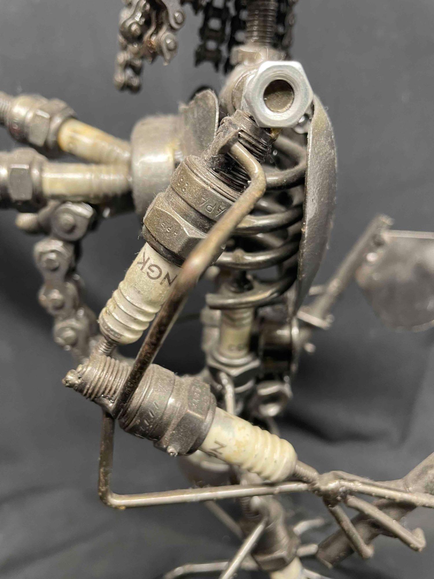 Nuts n Bolts Metal Sculpture. Predator Alien Monster Robot New Modern Art