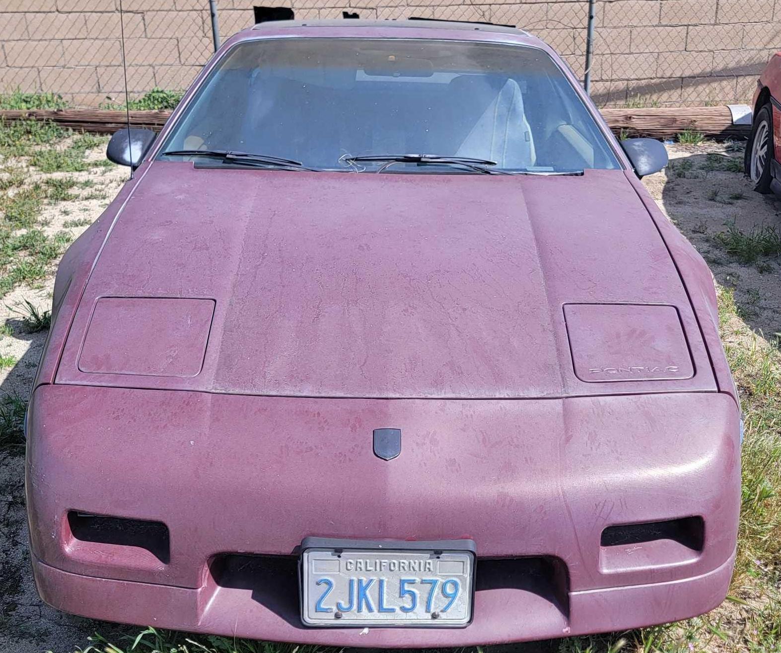 1988 Pontiac Fiero 2 Door Coupe w/ title