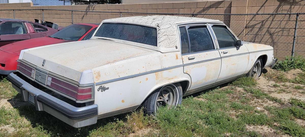 1981 Buick Park Avenue Sedan w/title