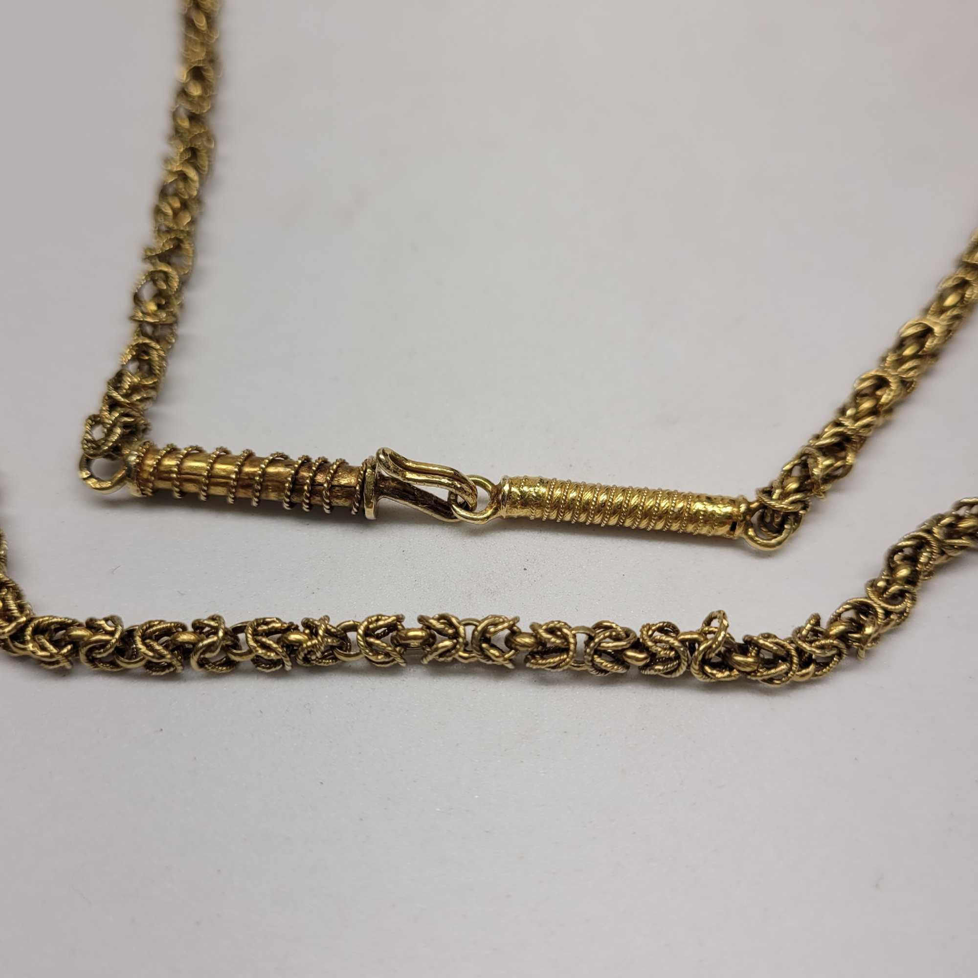 Stunning 18k Gold necklace