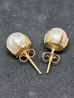 set of 14kt pearl earrings 2.12 grams