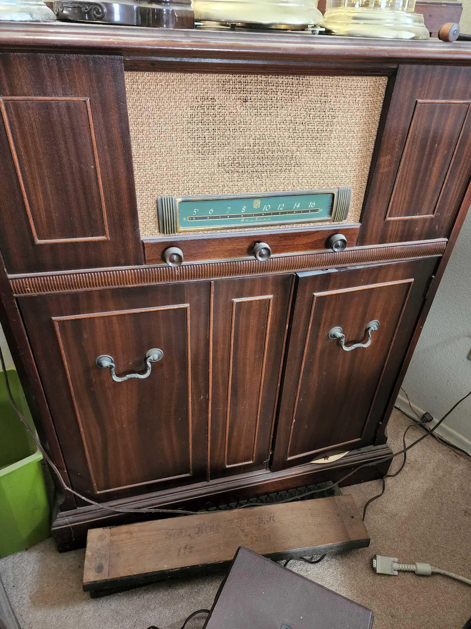 Vintage airline turntable cabinet with records 1960s