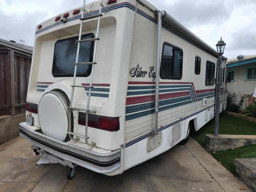 1991 Silver Eagle Coach 33ft 135,860 Miles Starts, drives Runs No Smog