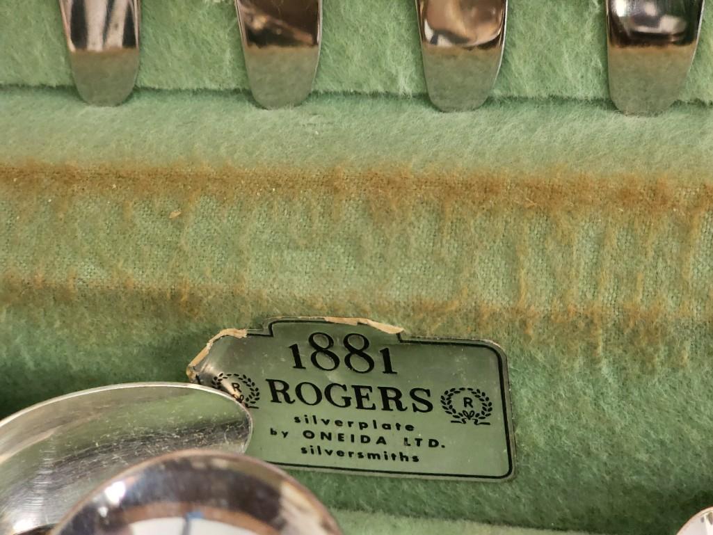 1881 Wm Roger MFG original Silverware Dinner Set knives forks spoons with Case