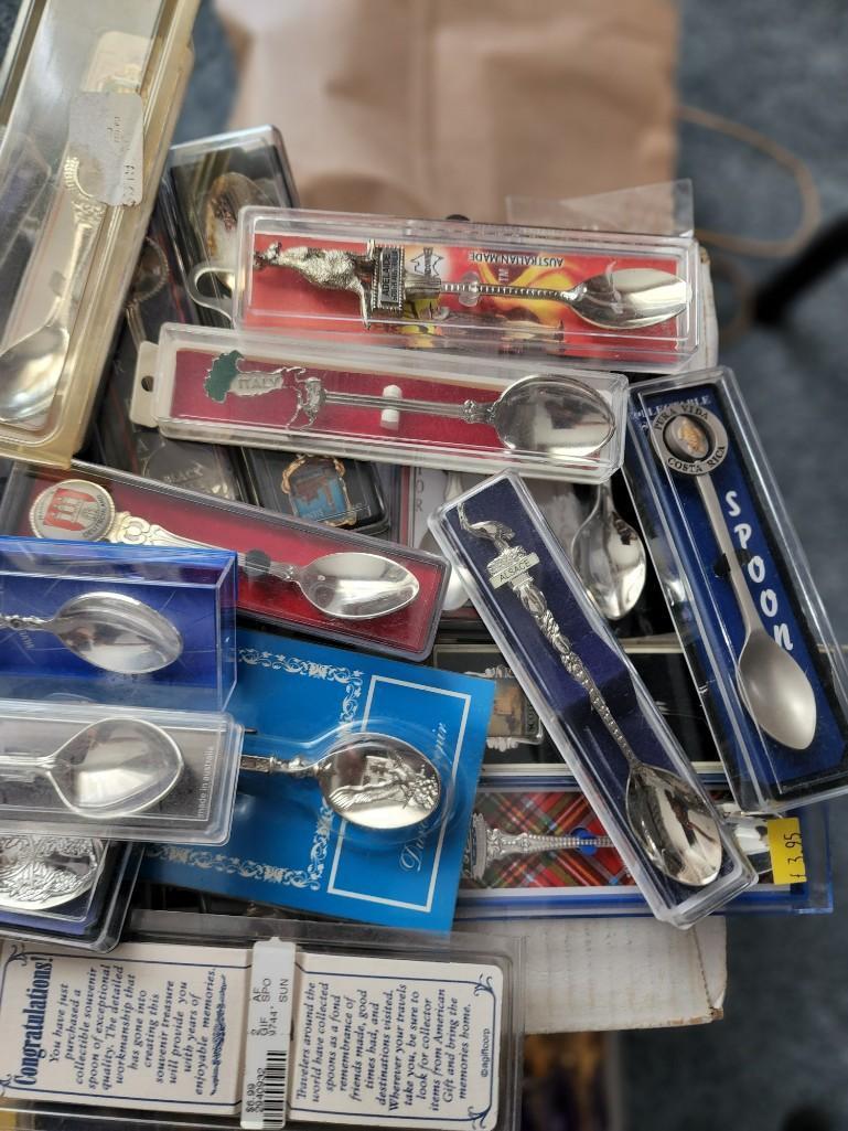 Spoon Collection Various with cases