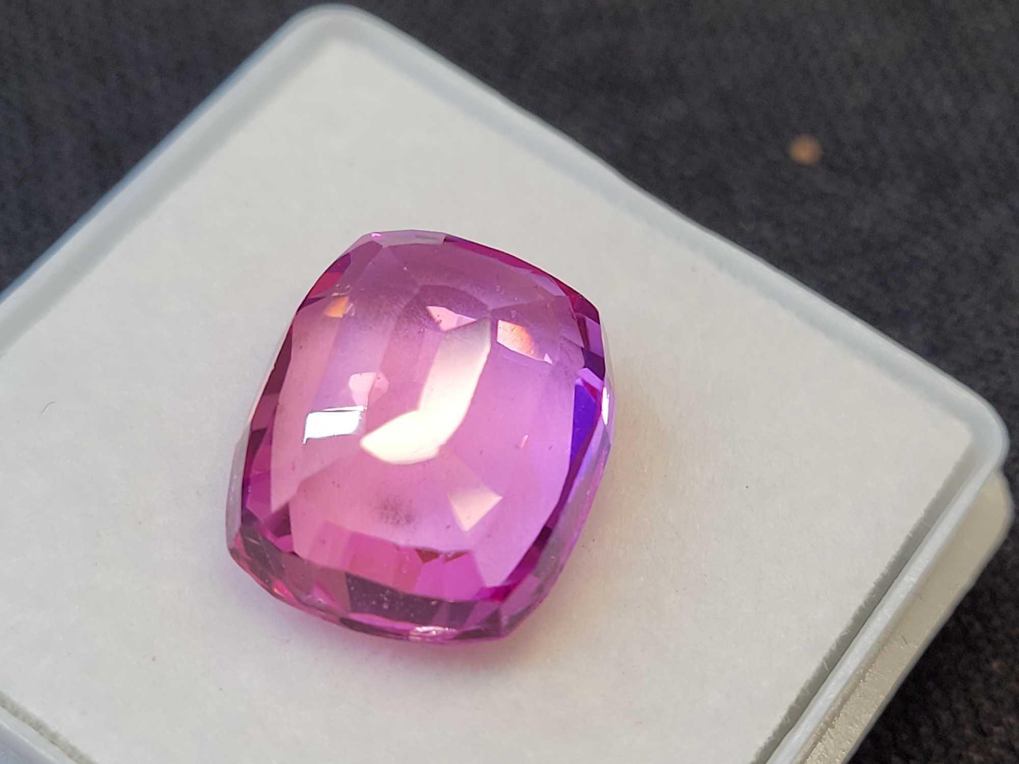 Cushion Cut 1.93ct Pink Sapphire Gemstone AAA Quality