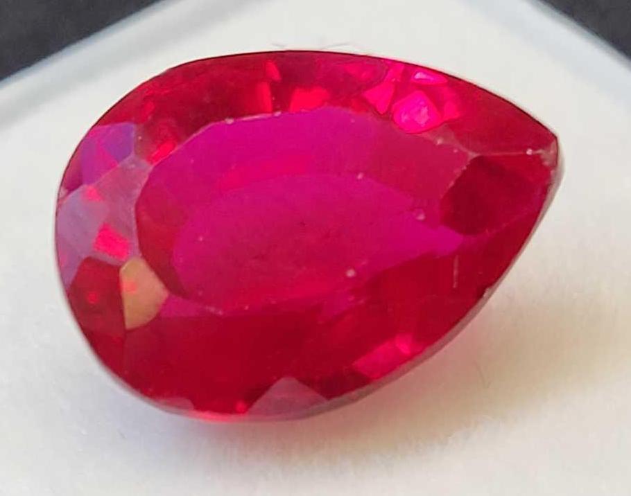 Super Sparkly 7.89ct Pear Cut Red Ruby Stunning Gemstone