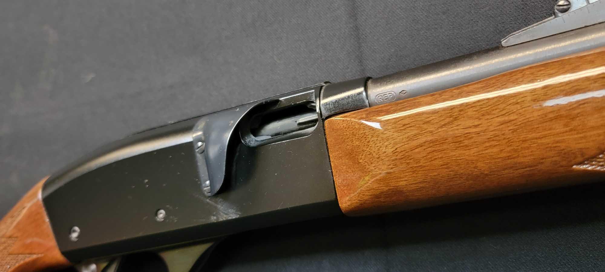 Remington Model 552 SpeedMaster Deluxe Rifle .22 S-L-LR 1976