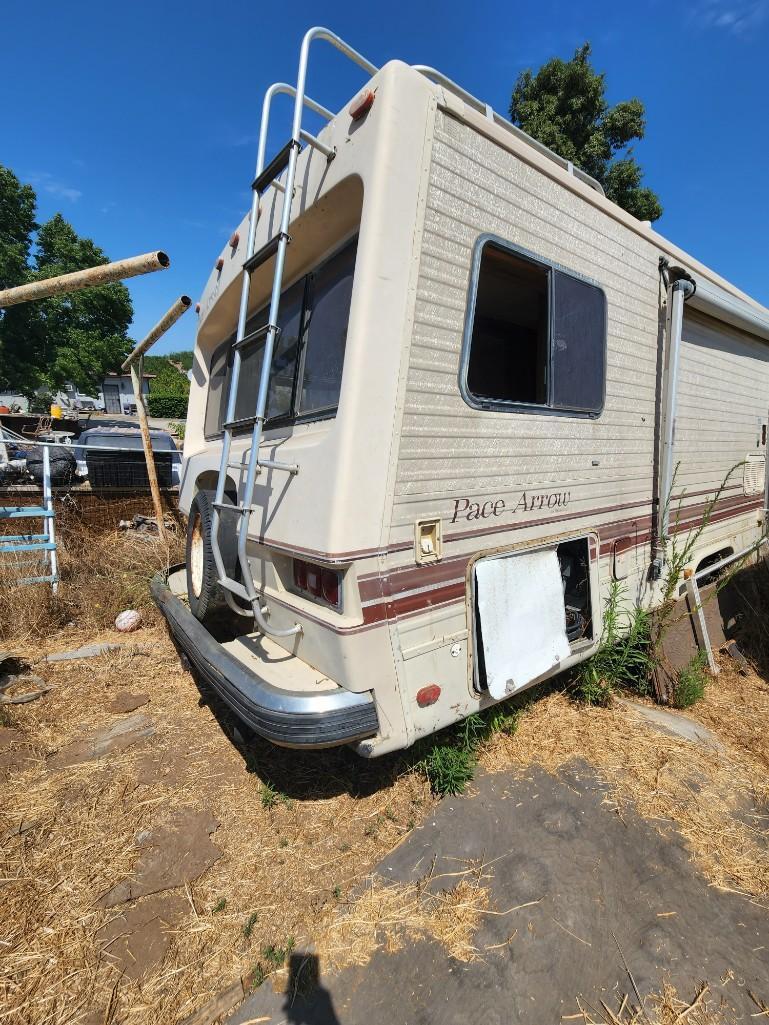 1984 Fleetwood P30 Gutted RV Shell