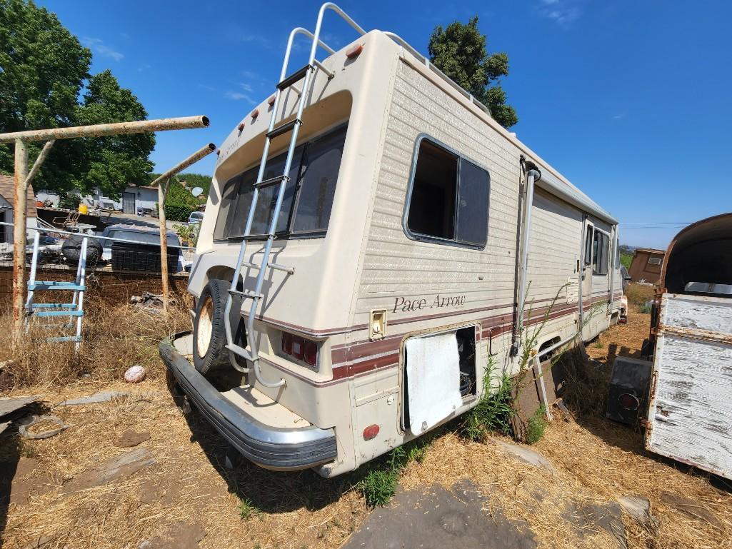 1984 Fleetwood P30 Gutted RV Shell