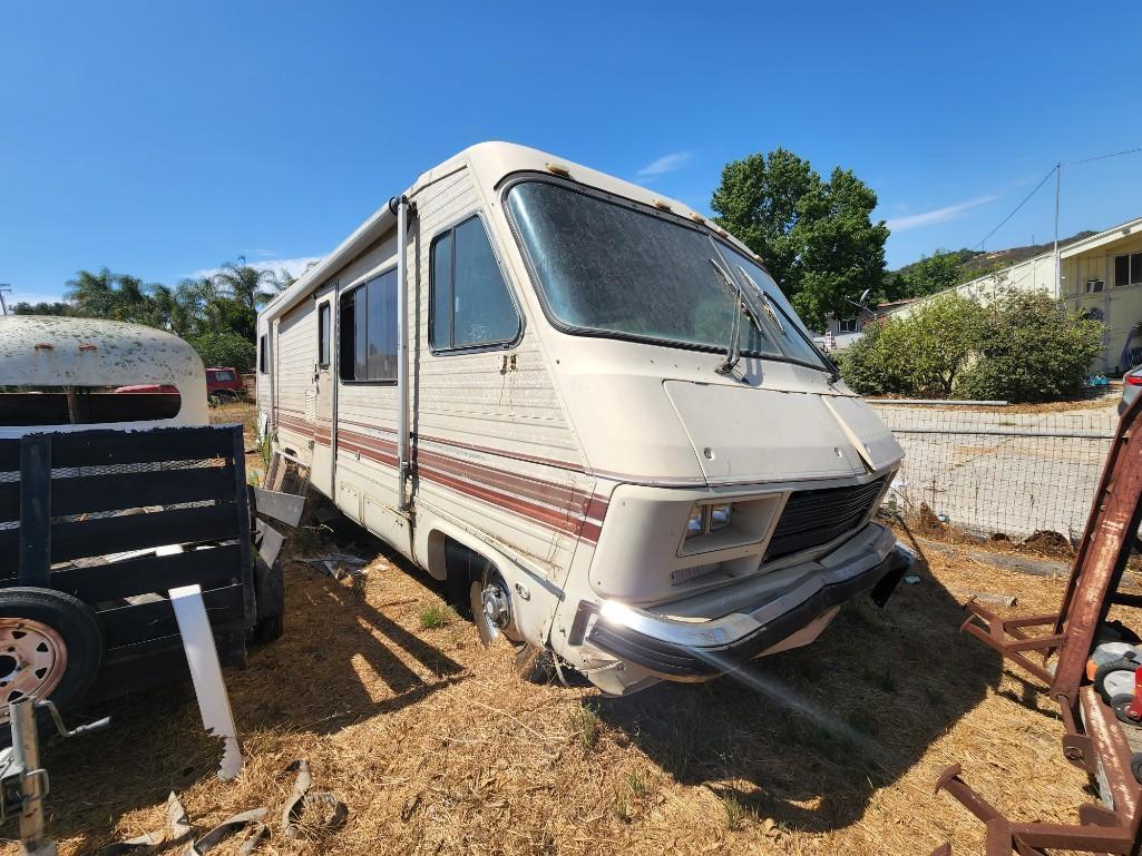 1984 Fleetwood P30 Gutted RV Shell