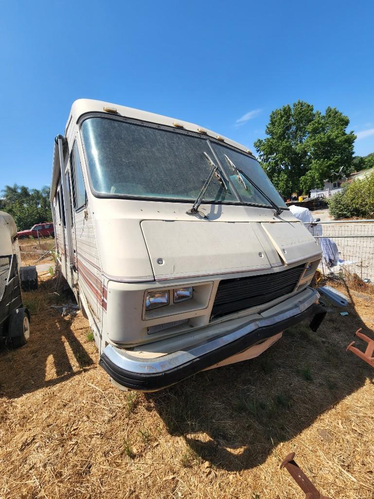 1984 Fleetwood P30 Gutted RV Shell