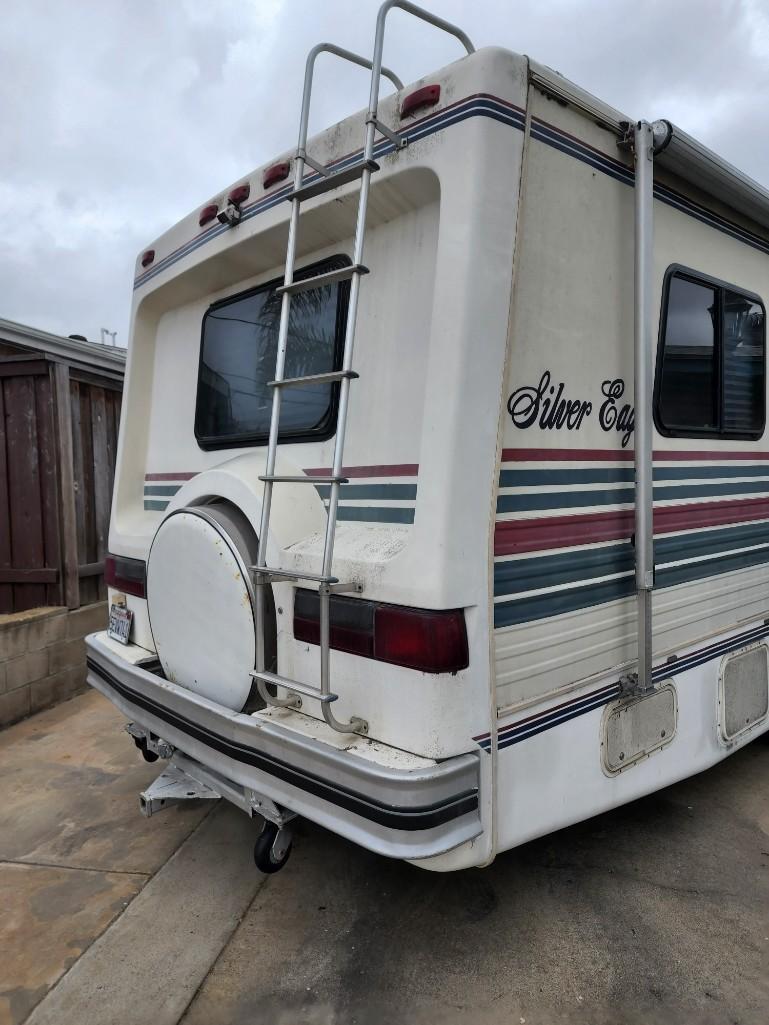 1991 Silver Eagle Coach-33 - 135,860 Miles Starts and Runs - Smogged