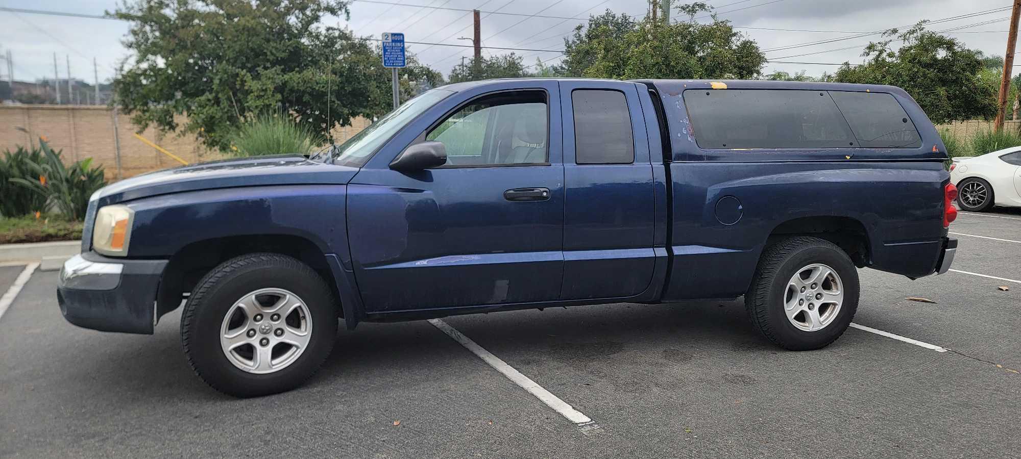 2005 Dodge Dakota Pickup Truck 103,844 Miles w/ Camper Shell