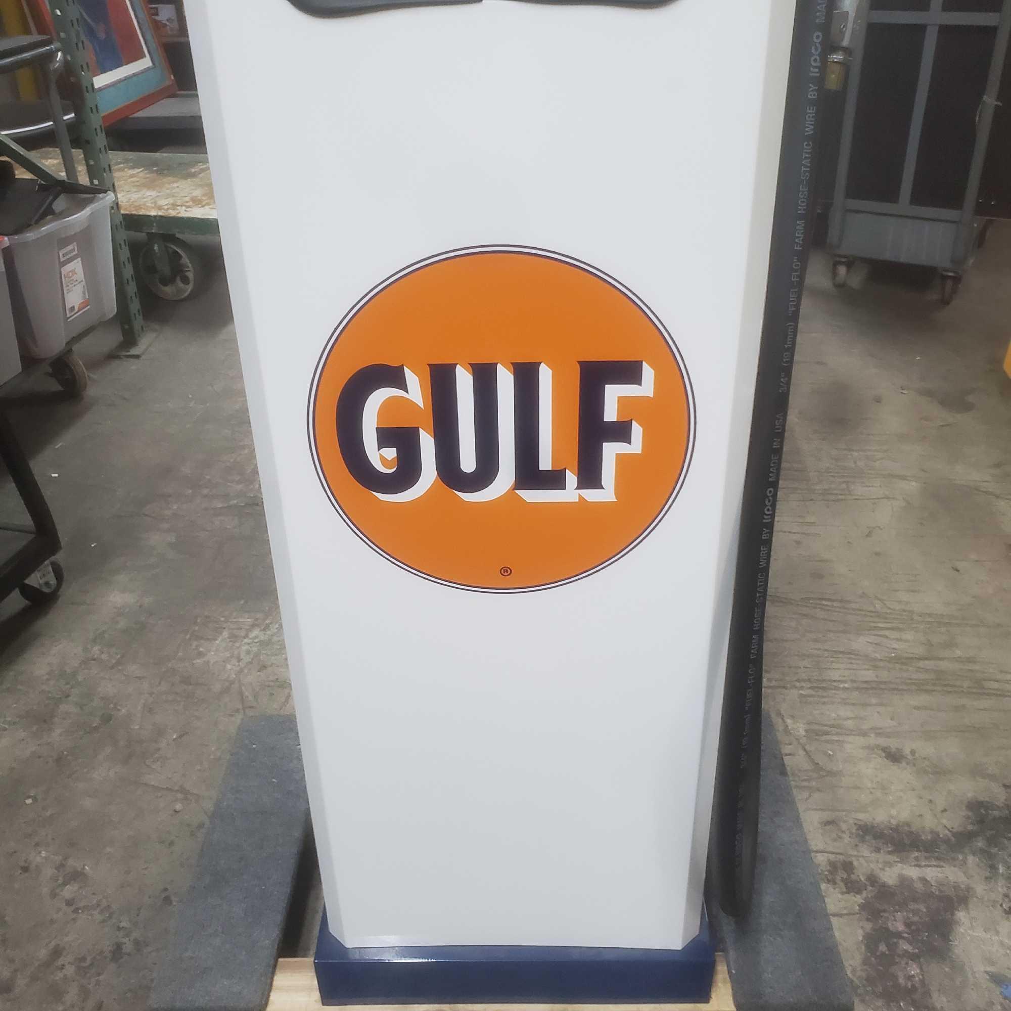 GULF REPRODUCTION GAS PUMP