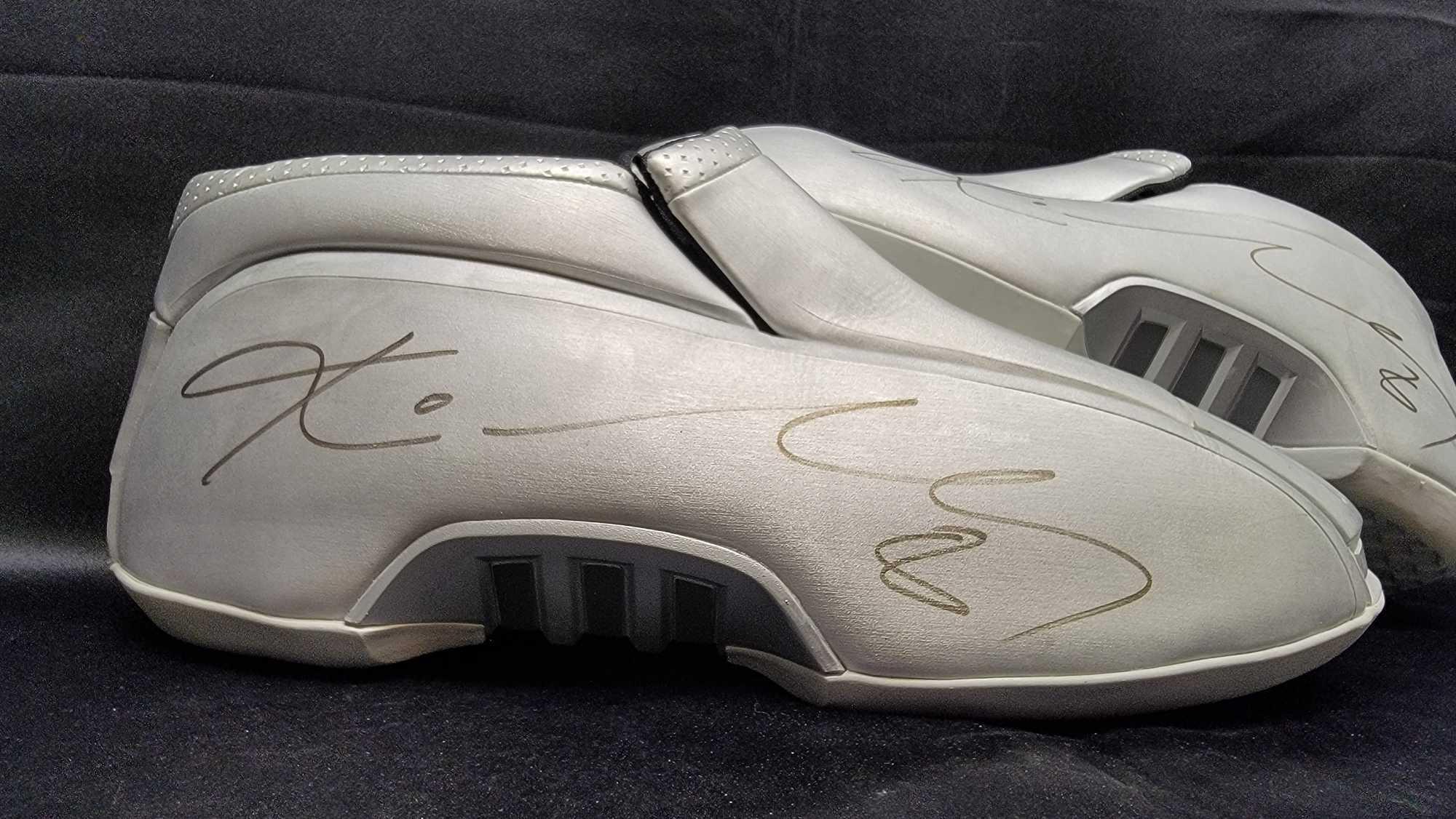 Kobe Bryant Basketball Shoes Signed Size 14