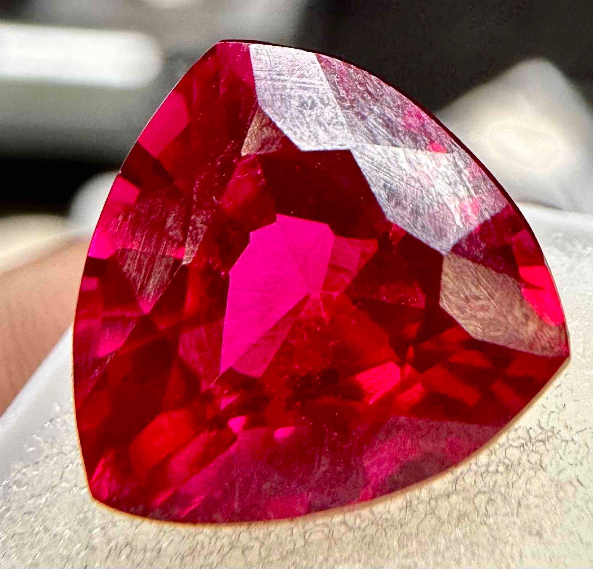 Breathtaking Intense 7.89ct Red Ruby Explosive Sparkles