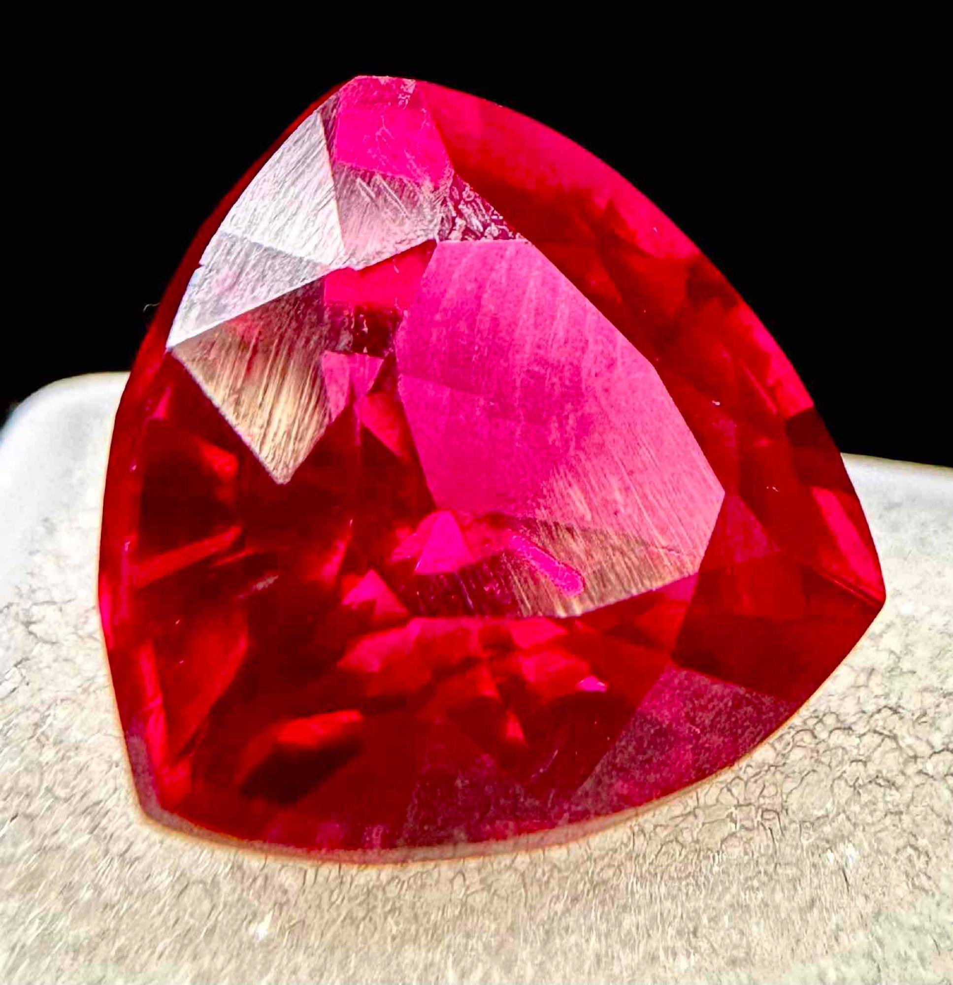 Breathtaking Intense 7.89ct Red Ruby Explosive Sparkles