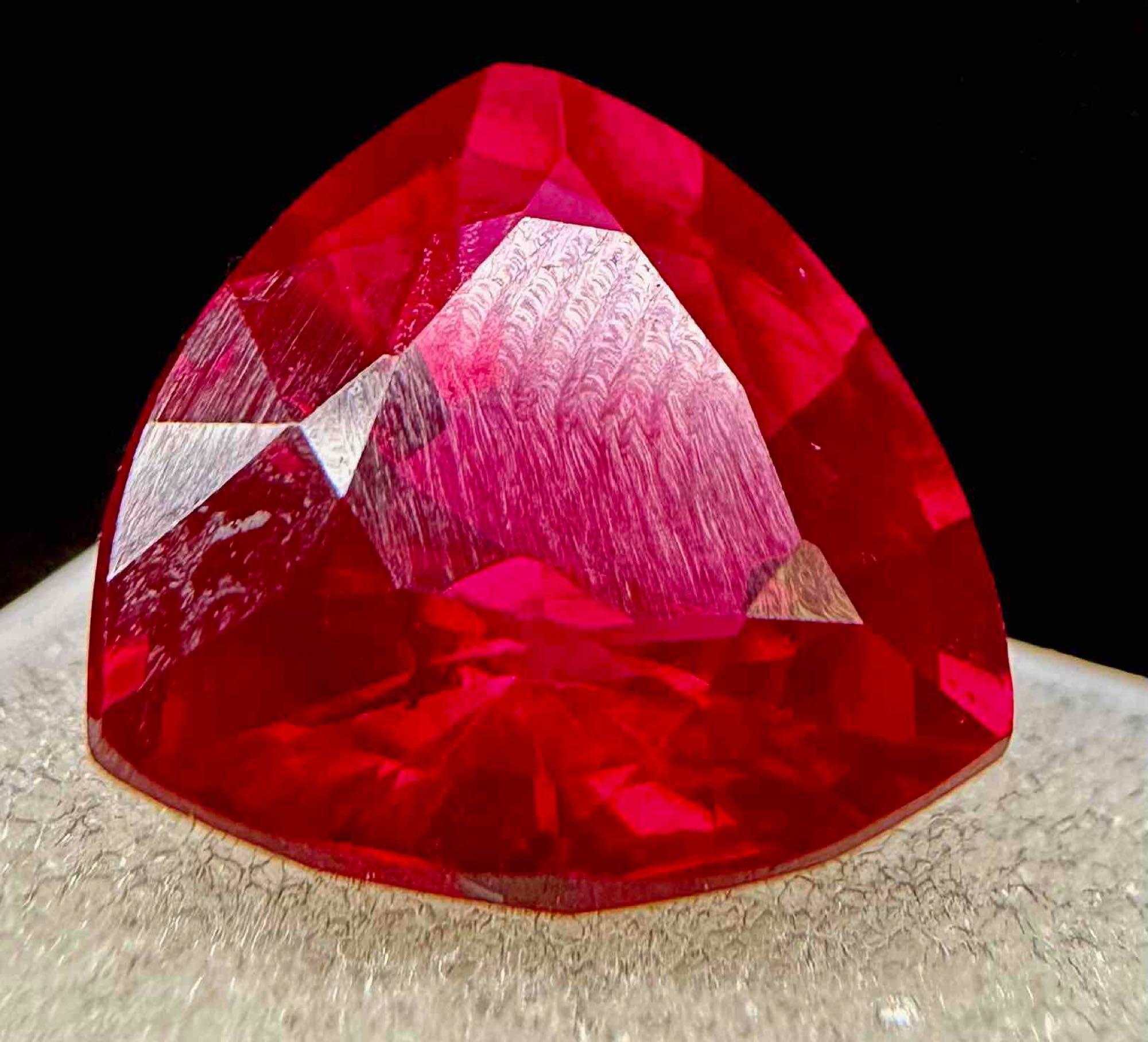 Breathtaking Intense 7.89ct Red Ruby Explosive Sparkles