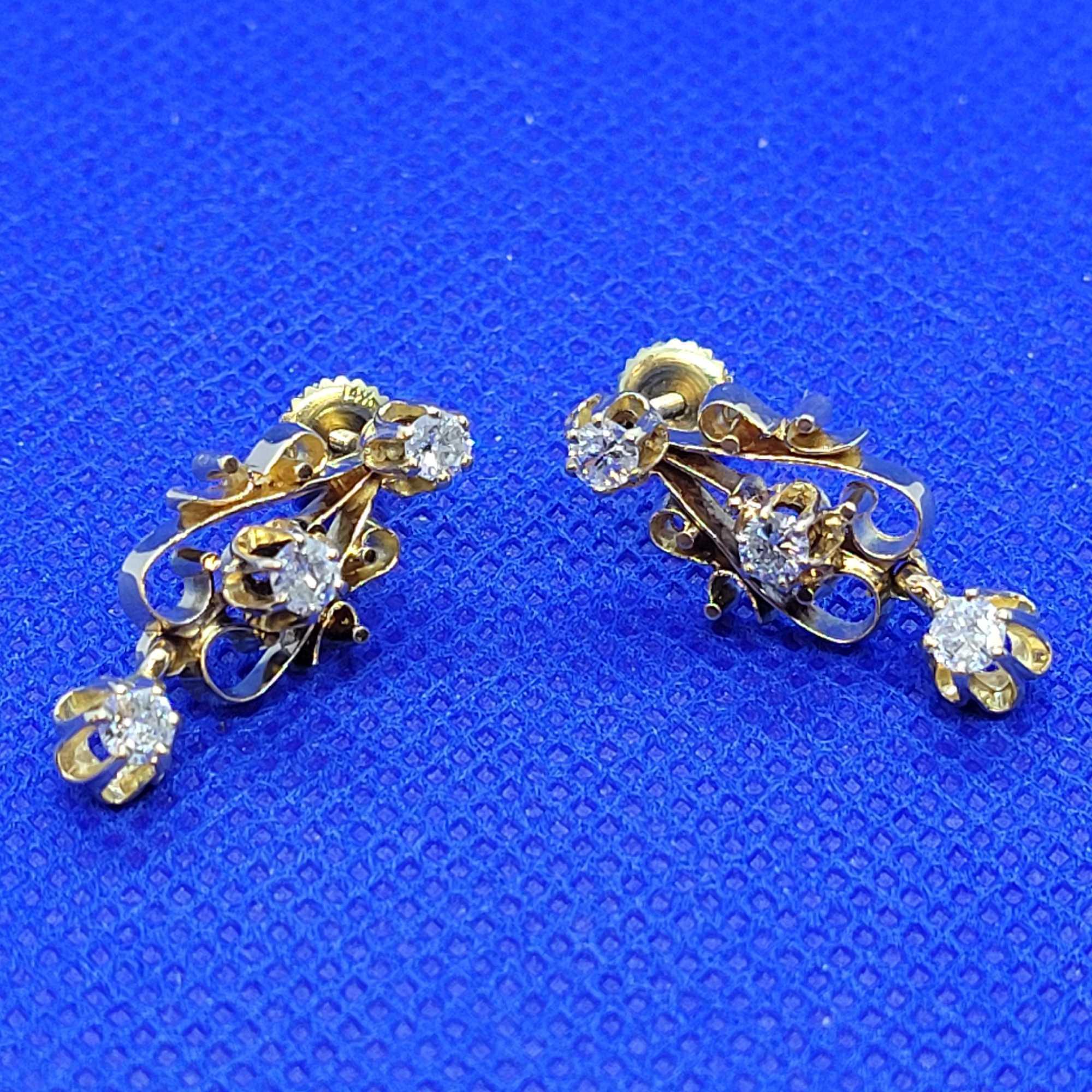 3 DIAMOND 14 kt GOLD beautiful Earrings
