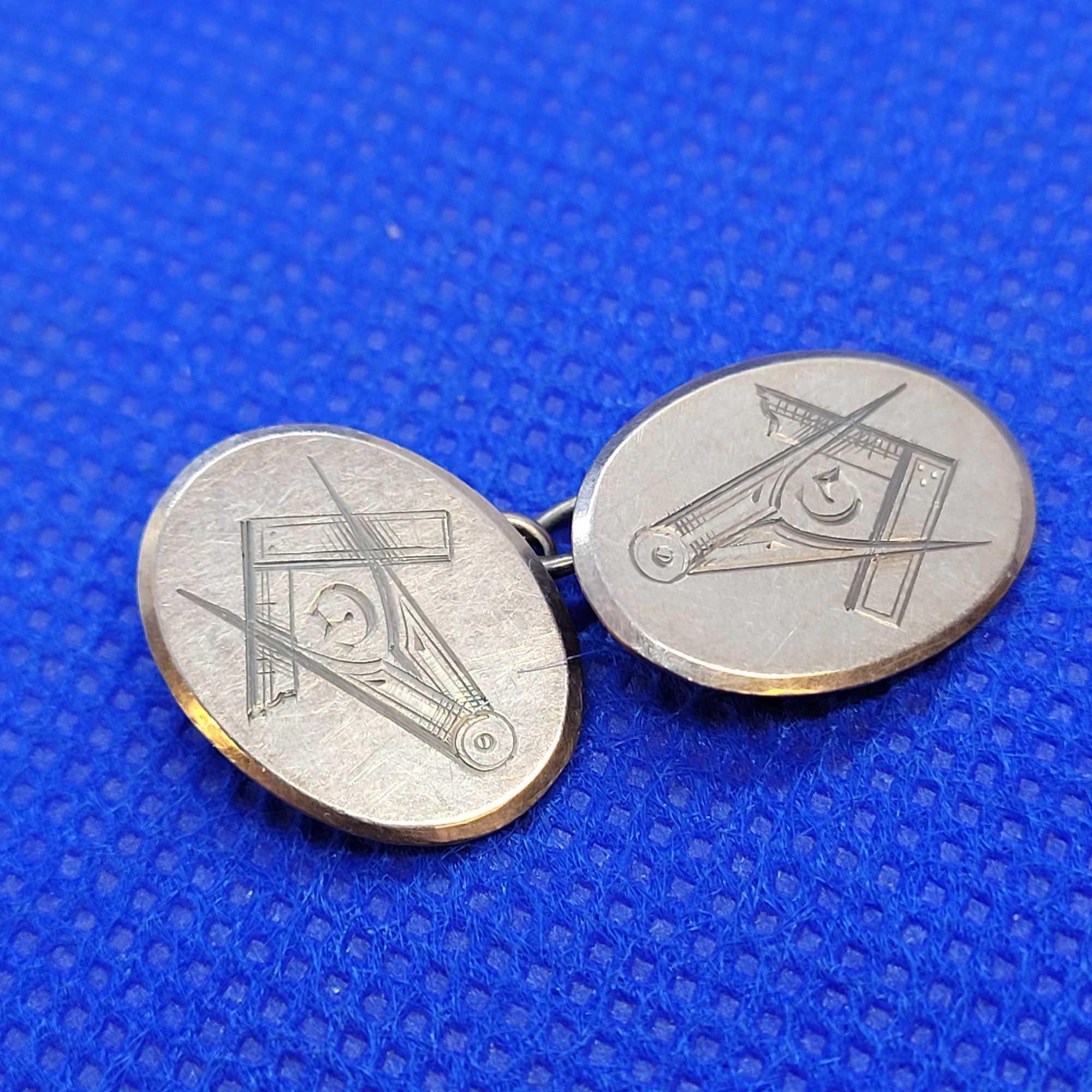 (2) sets of 10kt gold cufflinks 8.77 grams