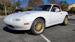 1997 Mazda MX-5 Miata, Pearl White, 5-Speed Manual - 114,785 Miles smogged