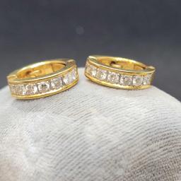 18kt Gold Small Hoop Earrings with Set Diamond