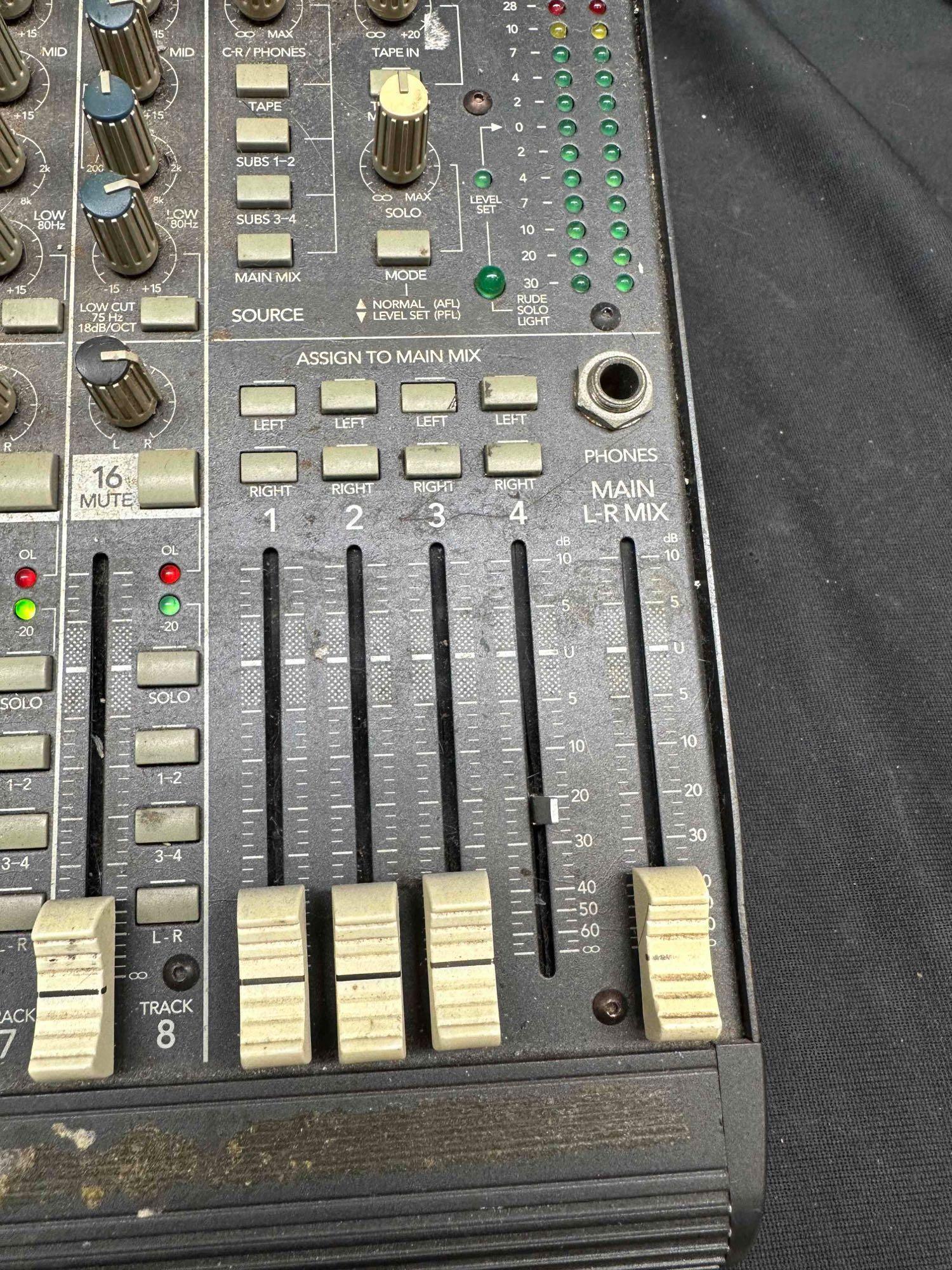 Mackie CR1604-VLZ 16 Channel Mic/Line Mixer