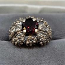 Sterling Silver Ring With Set Red Garnet Gemstone Ring Size 7 9.35 Grams