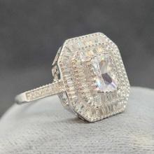 Beautiful 925 Silver Ring With Emerald Cut Cz Gemstone Size 7