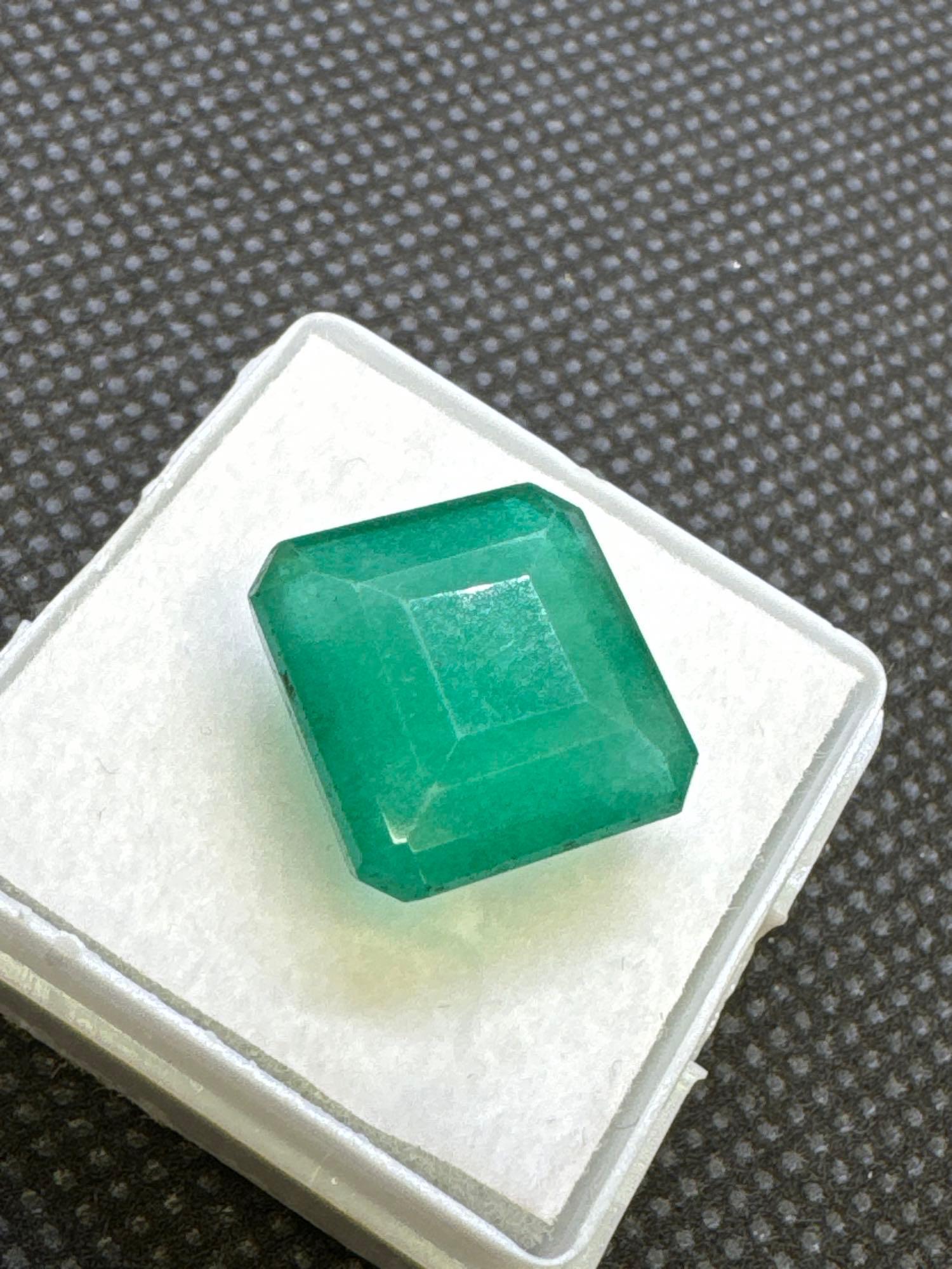 Square Cut Green Emerald gemstone 11.10ct