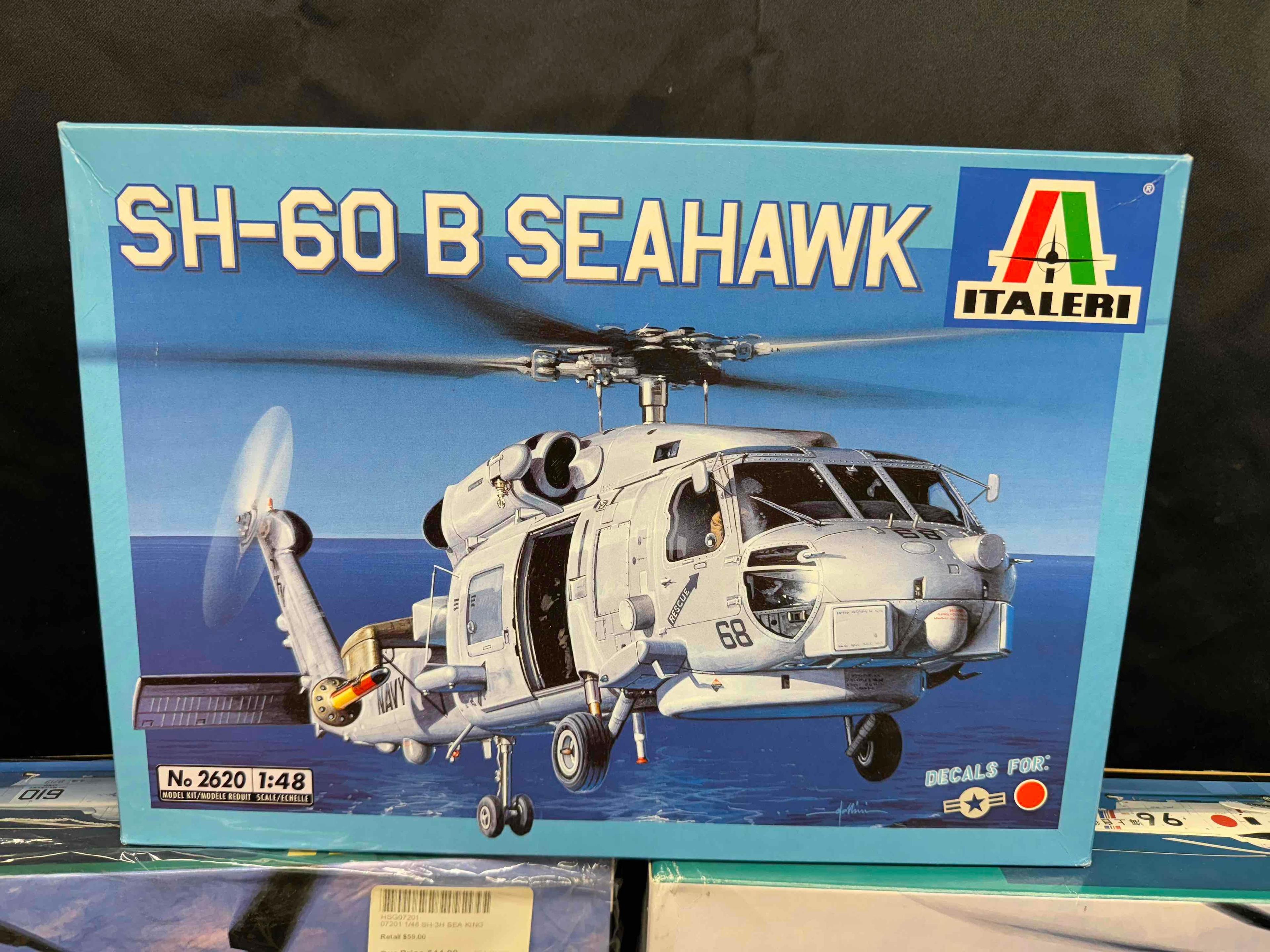 Italeri Hasegawa 1:48 Helicopter Model Kits SH-60 Seahawk, Seakings