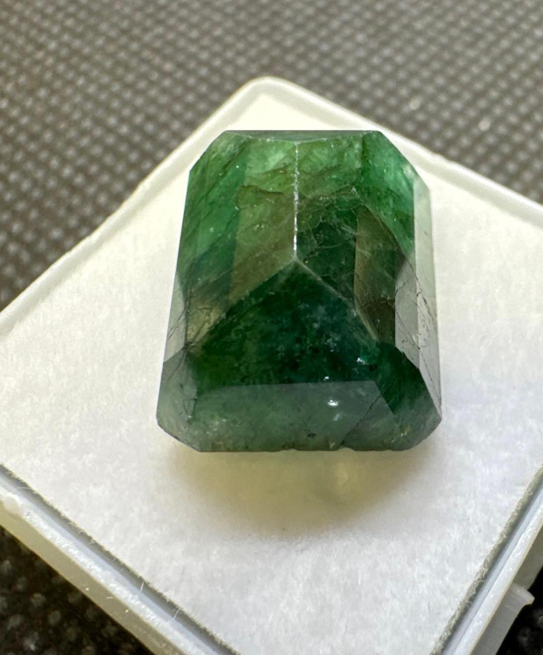 Emerald Cut Green Emerald Gemstone 15.85ct