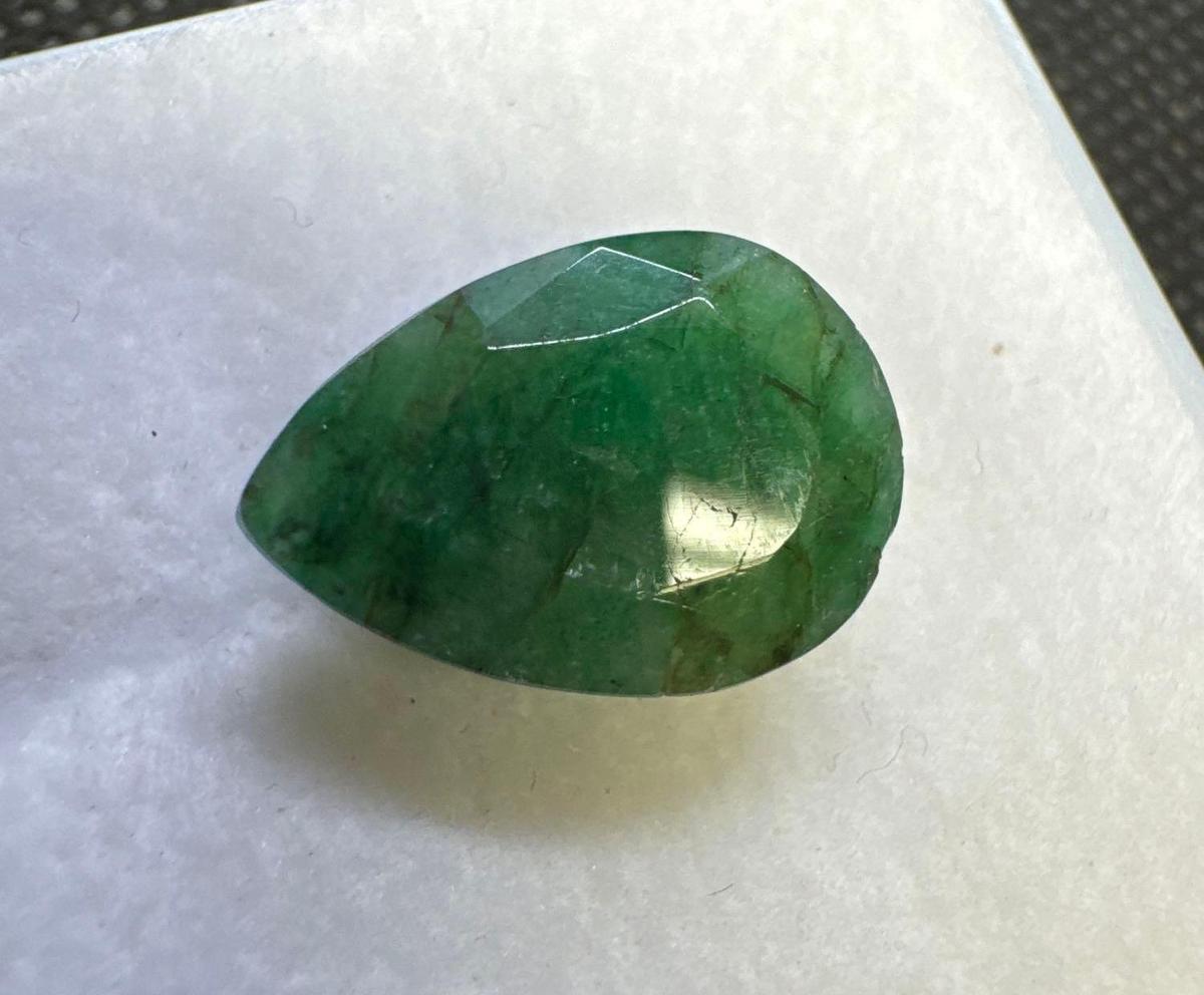 Pear Cut Green Emerald gemstone 6.70ct