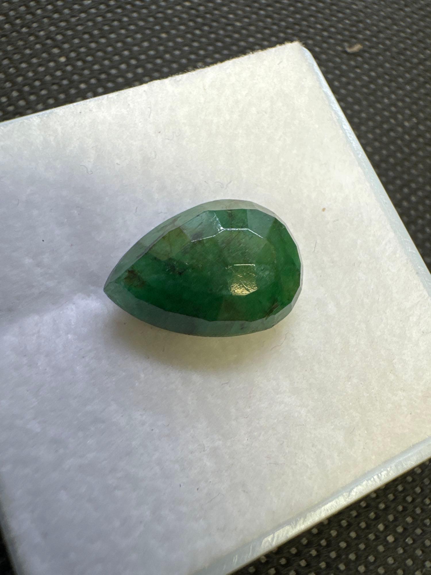 Pear Cut Green Emerald gemstone 6.70ct