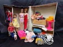 4 Vintage Barbie Dolls Skipper, Clothing Accessories 1950s-1960s with Case