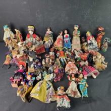 Large Lot of small dolls Russian Hindu Thi Bangkok Turkish Peruvian Native American Edi dolls lots