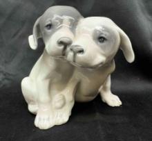 1900s Antique Porcelain Figurine Painted A Pair Of Pointer Puppies Royal Denmark