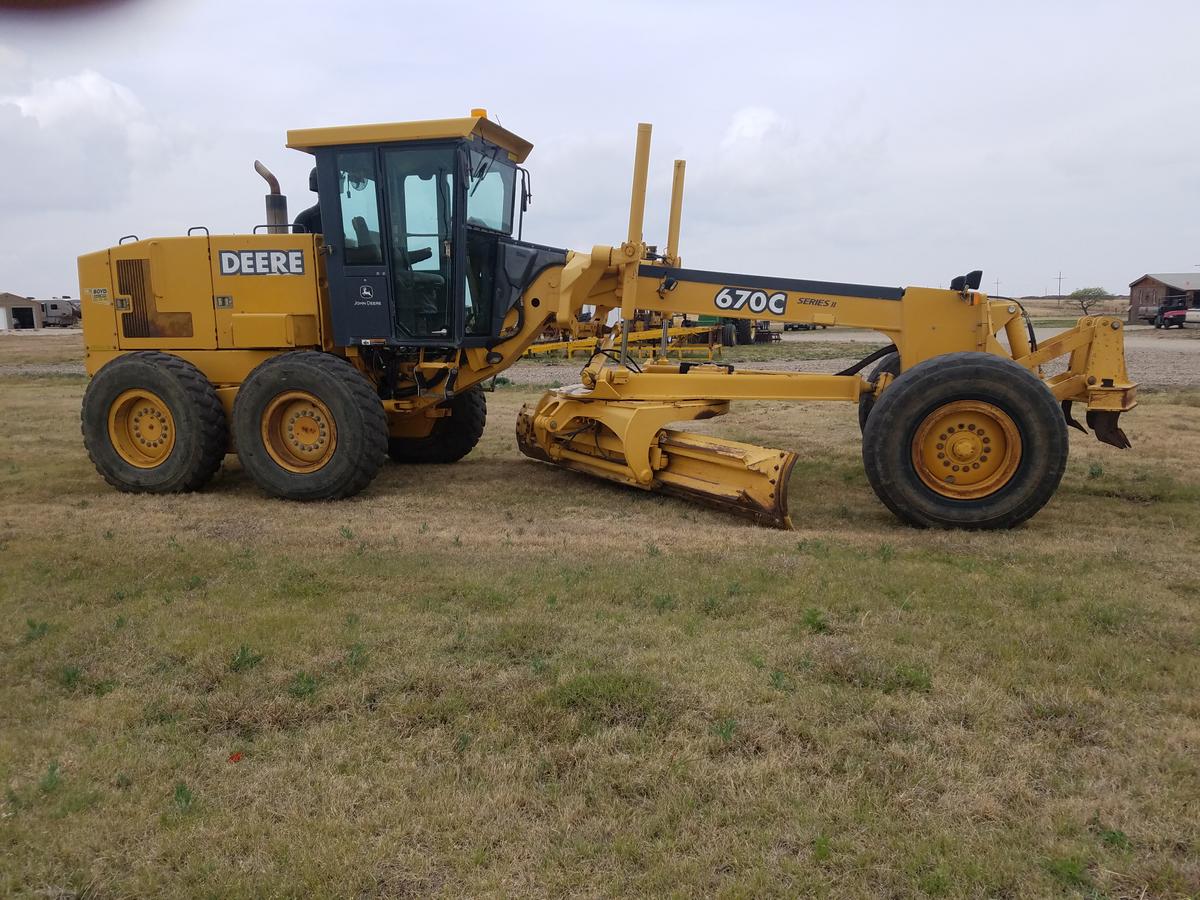 2002 John Deere 670C motorgrader