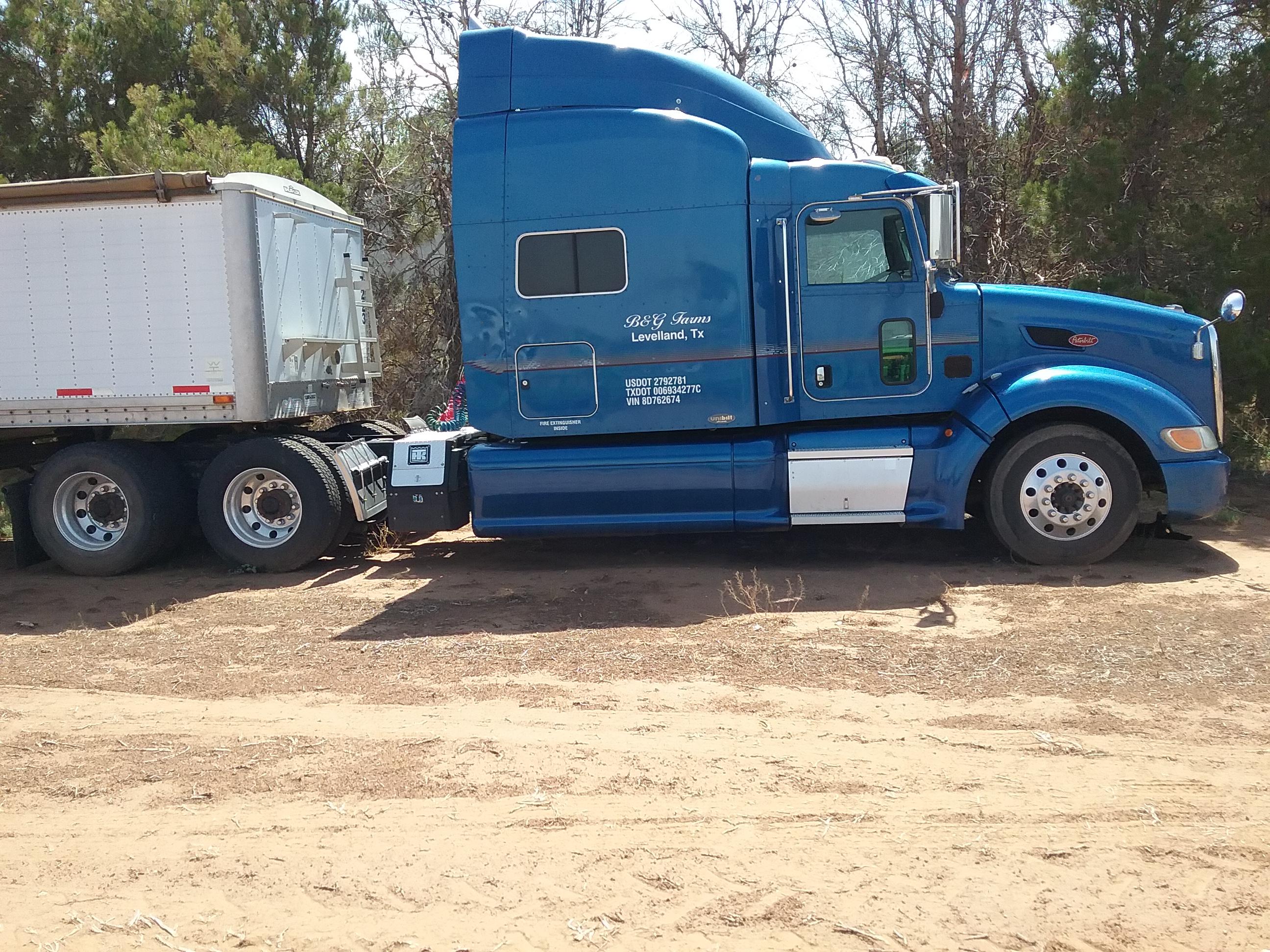 2007 Peterbuilt Semi truck