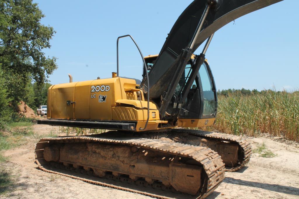 2010 John Deere 200D LC Excavator, 1673 Hrs