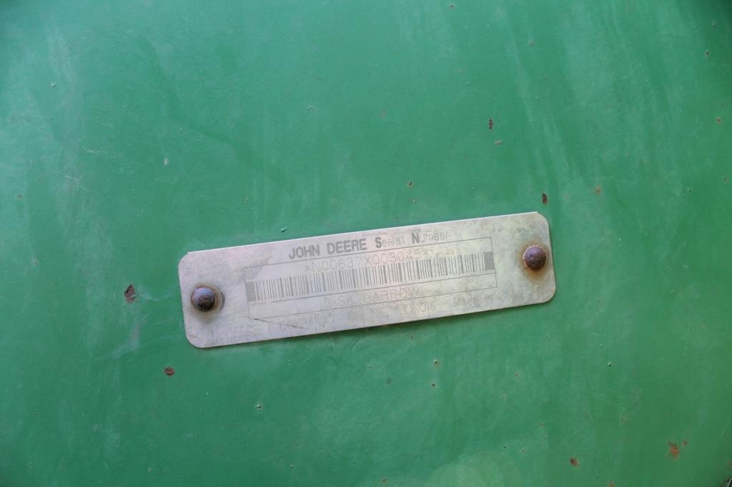 John Deere 637 Disk 32'1" SN# NOO637X003045